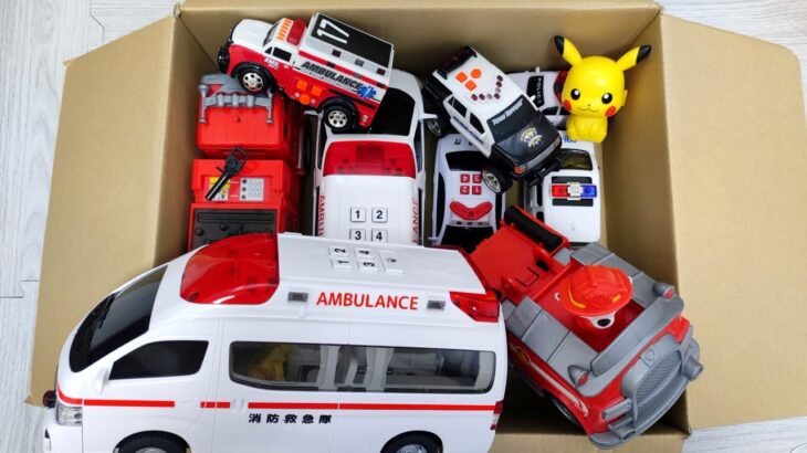 いろいろな救急車や消防車、パトカーが坂道走行するよ!! #ミニカー #トミカ #車 #こども #おもちゃ