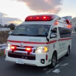【緊急走行】建物が多い道路から車が多い道路にはいる。茨木市消防本部　本署3（元下井救急隊）非常用救急車
