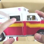 救急車とパトカー おもちゃ ミニカーが走る。緊急走行！サイレン Ambulance Toy Miniature car runs  Emergency running! siren sounds #7
