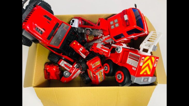 たくさんの赤い車を箱にまとめて、坂道を緊急走行！☆Gather a lot of red cars into a box and drive down the slope!