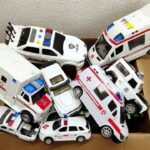 救急車を箱にまとめ､坂道を走らせた! Jeep 緊急走行テスト | “Ambulance” Mini police car runs in anemergency Slope driving test