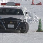 パトカーが急ブレーキを体感　凍結路面で緊急時の走行訓練　北海道留萌市