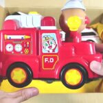 救急車とパトカー おもちゃ ミニカーが走る。緊急走行！サイレン Ambulance Toy Miniature car runs  Emergency running! siren sounds #8