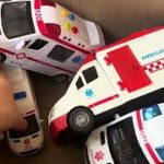 救急車のミニカー走る！緊急走行テストサイレン有りで坂道走行　Ambulance miniature car running! Emergency Driving Test Slope Running