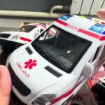 救急車のおもちゃ☆ミニカー走る！坂道緊急走行テスト！Ambulance toy☆Minicar running! Slope emergency running test!