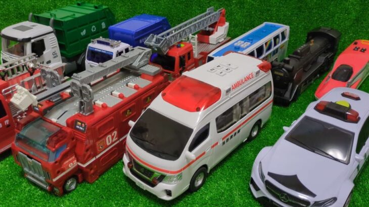 消防車や救急車、働く車をチェックして坂道を緊急走行させてみよう🚒🚓🚑#はたらくくるま #おもちゃ #ミニカー #車 #minicar #こども