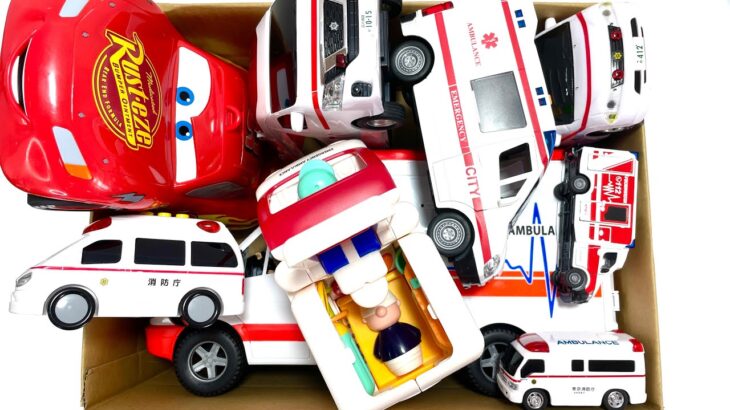 おもちゃの救急車が坂道走ります☆サイレン響く緊急走行テスト！Toy ambulance races down the hill☆ Testing emergency run with sirens!