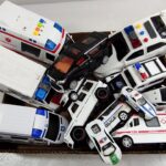 『 police☆消防車★パトカー☆バス』などのミニカーが坂道走行します☆dump truck ☆緊急車両のサイレン音