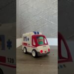 救急車のミニカー走る！緊急走行テストサイレン有りで坂道走行　Ambulance miniature car running! Emergency Driving Test Slope Running