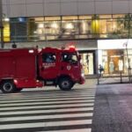 【緊急走行】銀座を走る消防車🚒歩行者も道を譲って！