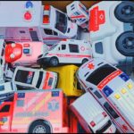 救急車のミニカー走る！緊急走行！サイレン鳴る★ Ambulance minicar runs in an emergency with sirens sounding!