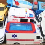 救急車のミニカーが走る！緊急走行テスト！坂道走行です｜ Ambulance minicar runs in an emergency with sirens sounding!