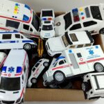 救急車パトカー消防車をチェック! 坂道を緊急走行するよ! Check out ambulance policecar bump truck! run on the slope.