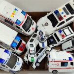 『 police☆消防車★パトカー☆バス』などのミニカーが坂道走行します☆dump truck ☆緊急車両のサイレン音