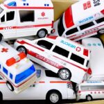 救急車のミニカーが走る！緊急走行！サイレン音あり。Ambulance miniature car runs! Emergency running! Siren sound available