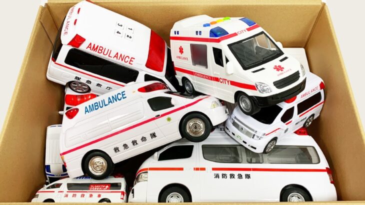 救急車のミニカーが走る。緊急走行。サイレン鳴る｜Ambulance minicar runs! Siren sounds too. Emergency driving test