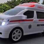 たくさんの 「救急車」を箱にまとめ、坂道を走らせた。緊急走行テスト|”Ambulance”Minicar runs in an emergency.Slope drivingtest