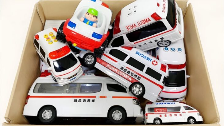 救急車のミニカーが走る。緊急走行テスト。サイレン鳴る Ambulance minicar runs urgently. Emergency driving test!