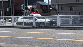 愛知県警察　パトカー　緊急走行