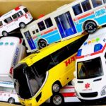 救急車とバスのミニカーが走る！サイレンあり！緊急走行テスト！Ambulance and bus miniature cars run! Emergency driving test!