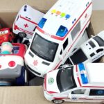 救急車パトカー消防車をチェック! 坂道を緊急走行するよ! Check out ambulance policecar bump truck! run on the slope.