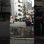 🚨座り込む人に対応する警察官🚨大阪府警🚨　#shorts