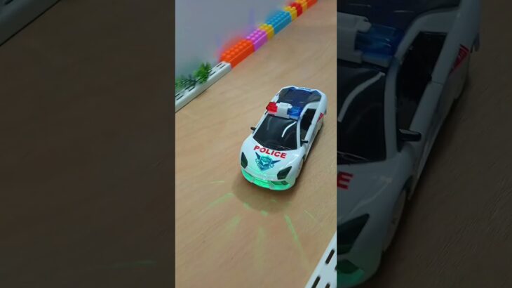 たくさんの『救急車』を箱にまとめ、坂道を走らせます☆緊急走行テスト！ “Ambulance” Minicar runs on a slope. Emergency driving #shorts