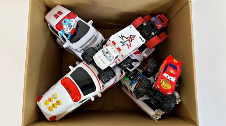 坂道走る救急車のミニカー☆緊急走行テストにモンスターカーも走る！Mini Ambulances Racing Down the Slope!