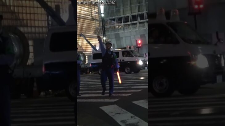 【緊急走行!】事故処理パトカーの警察官が！あれ車ってどこあります？事故車！これ？うちも転回します!!#shorts