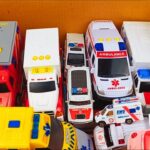 救急車！おもちゃ！ミニカーが走る！緊急走行☆サイレンあり｜Ambulance! Toy! Mini car runs! Emergency driving ☆ With siren