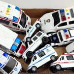 救急車パトカー消防車をチェック! 坂道を緊急走行するよ! Check out ambulance policecar bump truck! run on the slope.