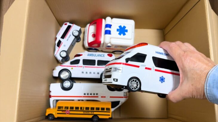 救急車が坂道を緊急走行テスト！光とサイレンあり！Working Vehicles! Ambulance performs emergency driving test on hill