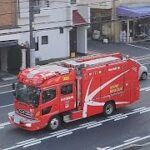 消防車4台　緊急走行　レスキュー車　資材搬送車