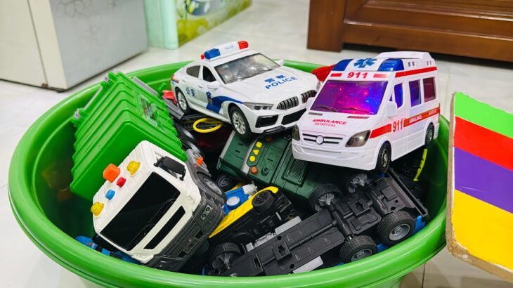 救急車のミニカー走る！緊急走行テスト。坂道走る☆Ambulance minicar runs in an emergency! Slope driving test