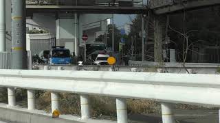 🚨信号無視を狙うパトカー🚨兵庫県警🚨パトカー🚨