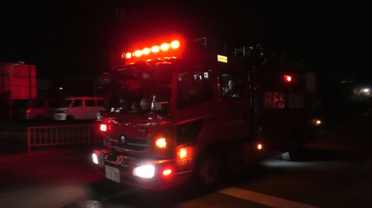 「高速道路上で車両火災発生により現場へ急ぐ高度救助隊を含む各隊！大和川線車両火災事案」