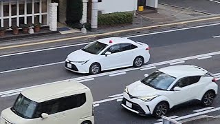 覆面パトカー　緊急走行