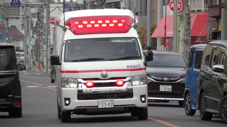 「道路中央走行します！」越谷市消防局救急越谷2モーターサイレンや合成音声を奏でながら交差点に侵入！！