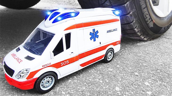 救急車のミニカー走る！緊急走行テスト！坂道走行です☆ Ambulance minicar runs in an emergency with sirens sounding!