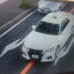 パトカー緊急走行です