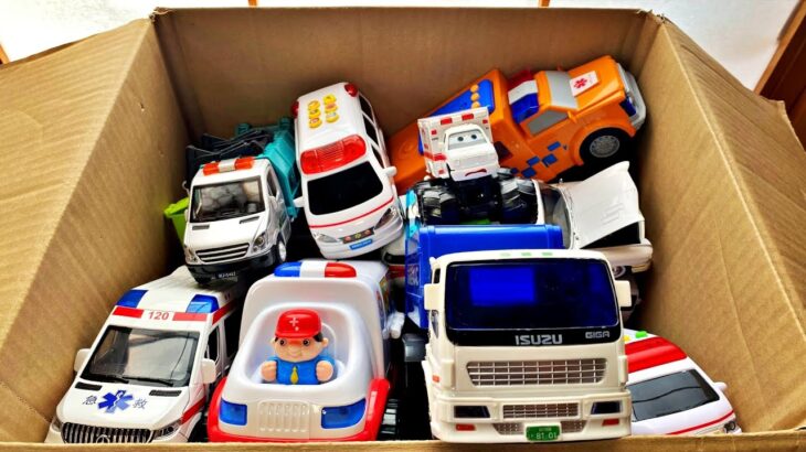 走る！救急車とゴミ収集車のミニカー。緊急走行テスト☆Ambulance and Garbage Trucks Run on the Tatami! Emergency Driving Test