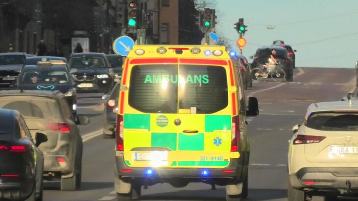 AISAB CITY AMBULANS (8140) ambulance i utryckning rettungswagen auf Einsatzfahrt 緊急走行 救急車