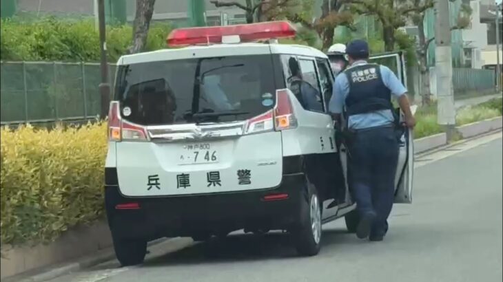 🚨兵庫県警🚨パトカーと警察バイク2台🚨