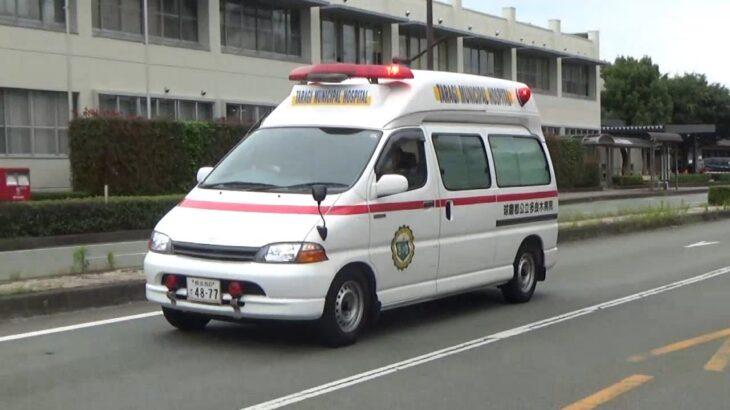 公立多良木病院　グランビア2B救急車　緊急走行
