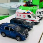救急車のミニカー走る！緊急走行テスト。坂道走る☆Ambulance minicar runs in an emergency! Slope driving test