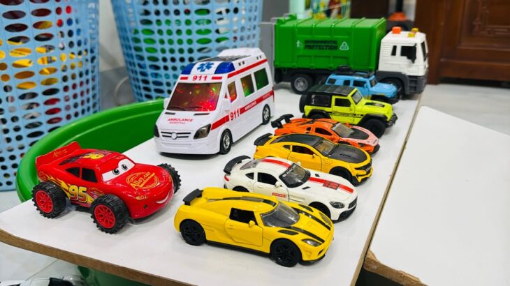 救急車のミニカー走る！緊急走行テスト。坂道走る☆Ambulance minicar runs in an emergency! Slope driving test