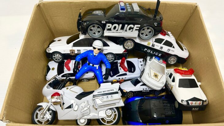 パトカーミニカー緊急走行テスト！サイレン音も鳴るよ！Police Car Toy Speed Test! Siren Sounds Included!