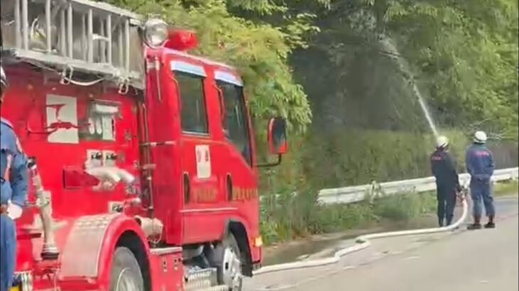 🚨珍しい🚨山中で消防団の訓練に遭遇🚨消防団🚨放水🚨