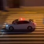 覆面パトカー　緊急走行