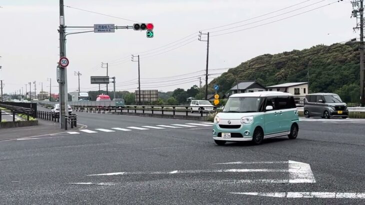 東名高速道路で起きた救助現場へ緊急走行する指揮車　#岡崎市消防本部　#指揮車　#イエルプサイレン
